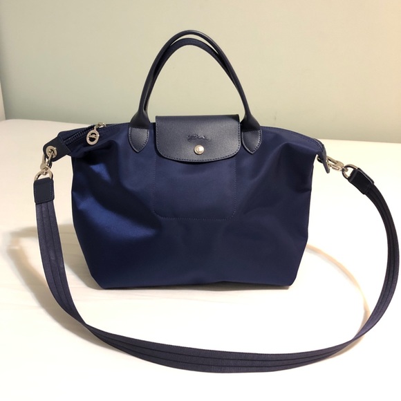 Longchamp Le Pliage Neo in Medium Navy Longchamp Le Pliage Neo in Medium Navy